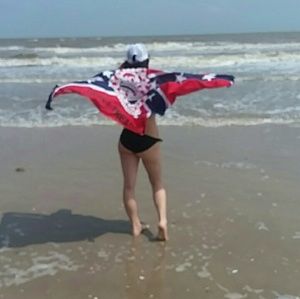 Meet your Posher, Crystal